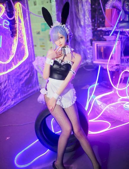年轻的少妇韩国_720天堂在线