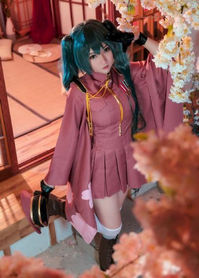 姨妈诱惑_JVID性感写真