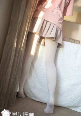 老扒抱着陈红走进卧室演员表_720免费观看