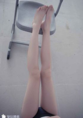 包青天吕良伟版国语_十万网红美女美酱